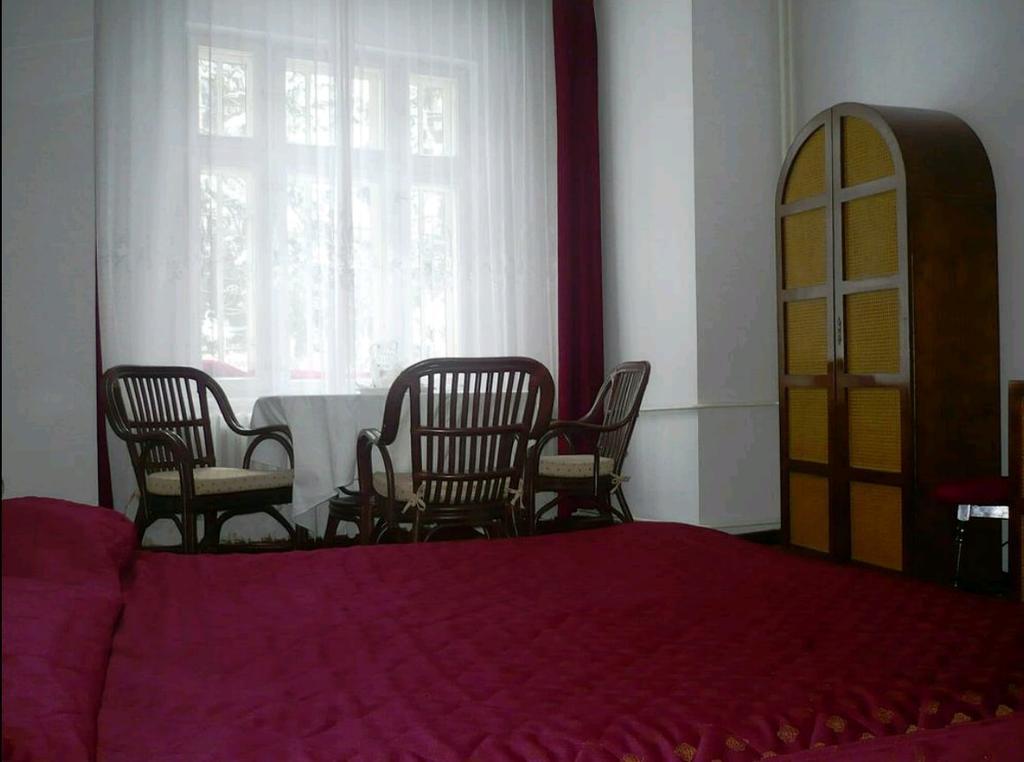 Hotel Tantzi Sinaia Exteriör bild