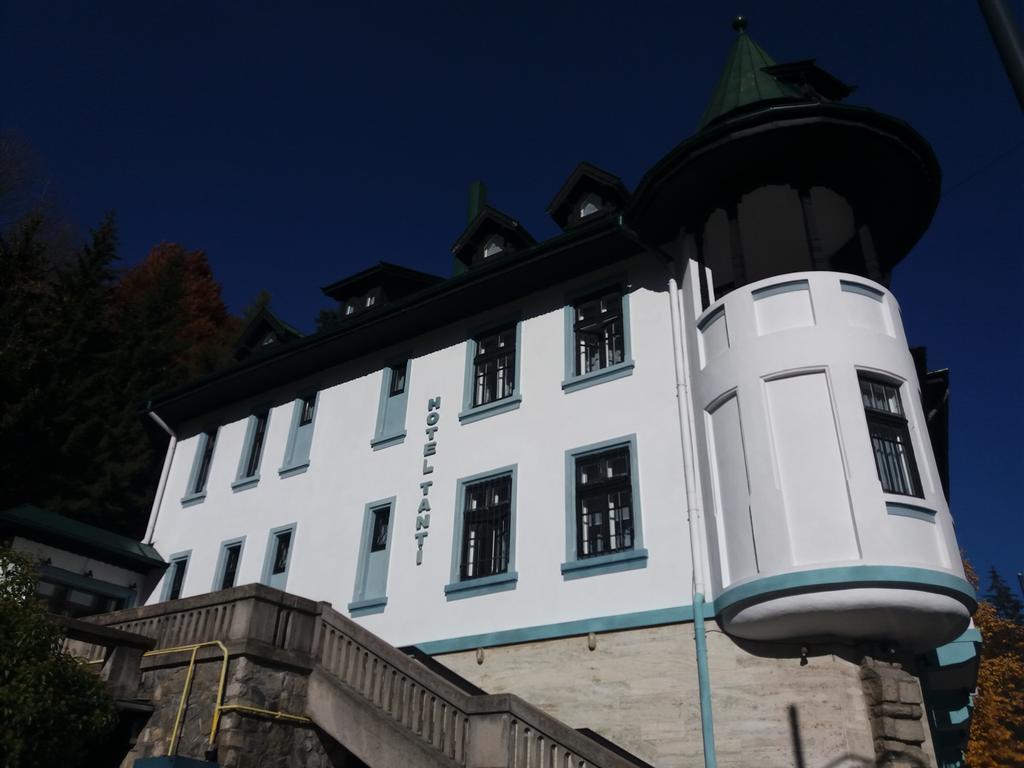 Hotel Tantzi Sinaia Exteriör bild