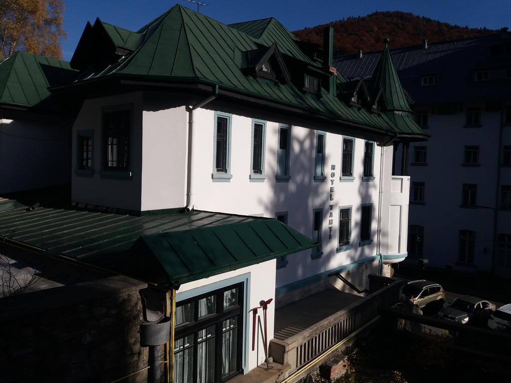 Hotel Tantzi Sinaia Exteriör bild